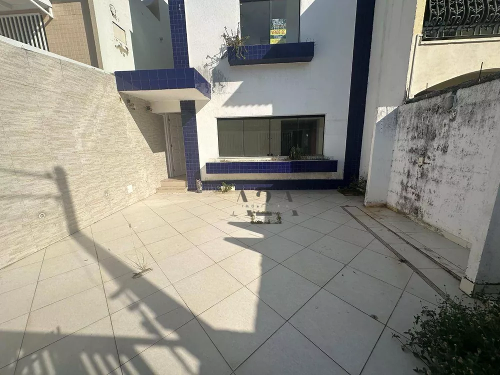 Casa, 4 quartos, 143 m² - Foto 2