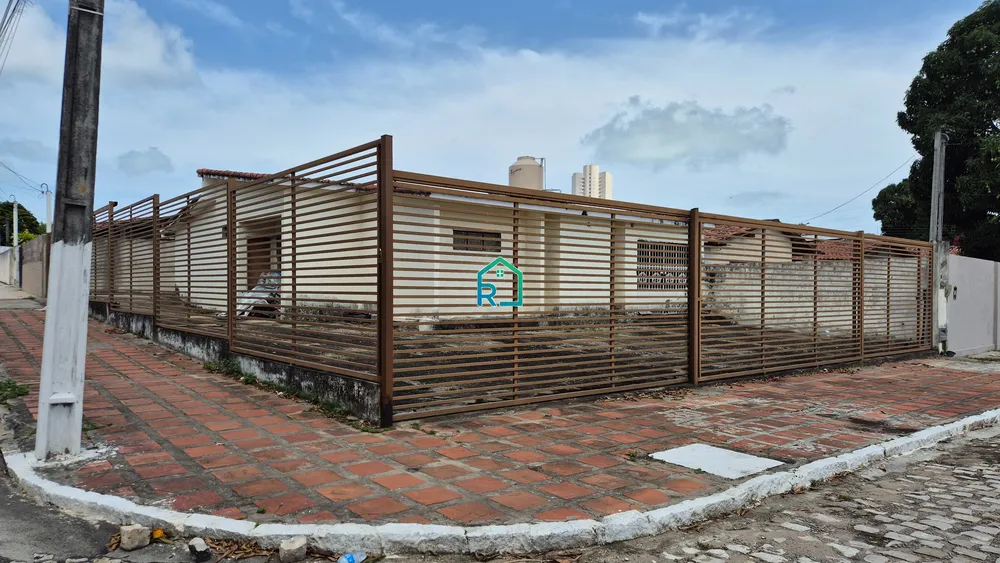 Casa, 2 quartos, 375 m² - Foto 1