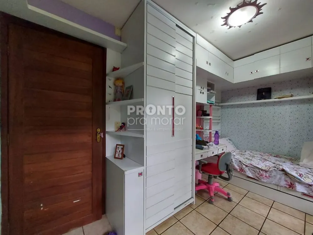 Casa, 5 quartos, 250 m² - Foto 3