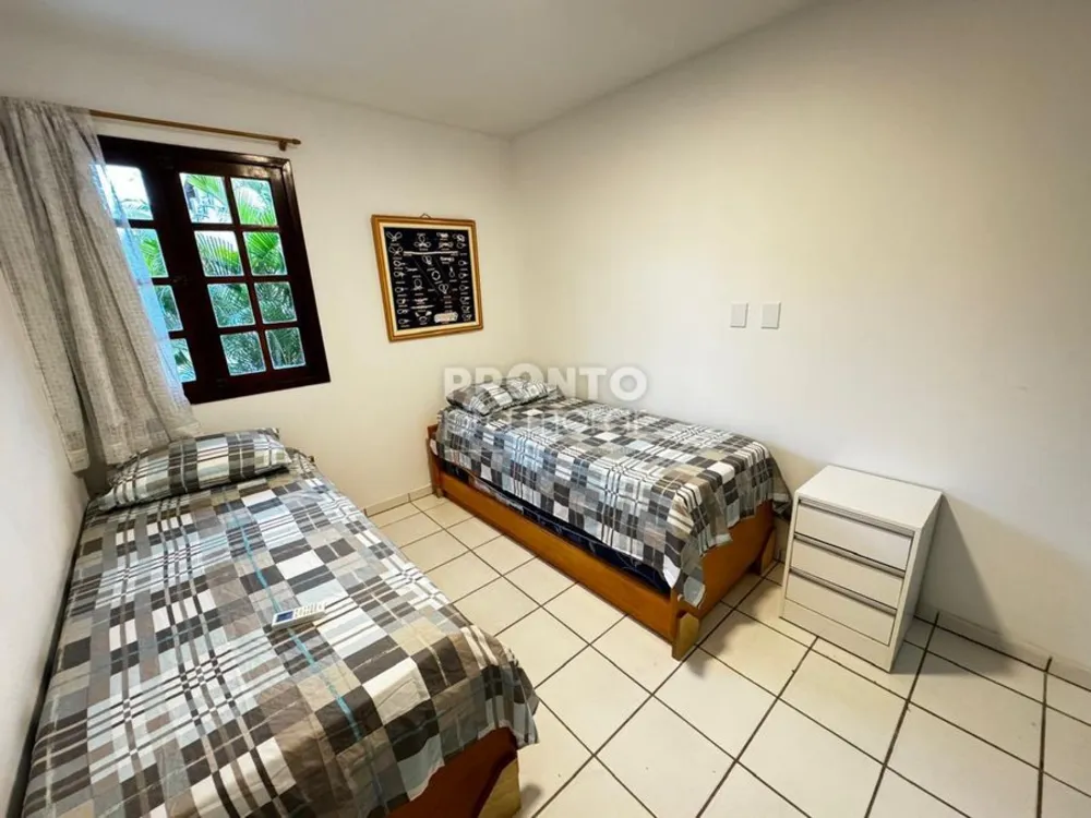 Casa, 5 quartos, 250 m² - Foto 1