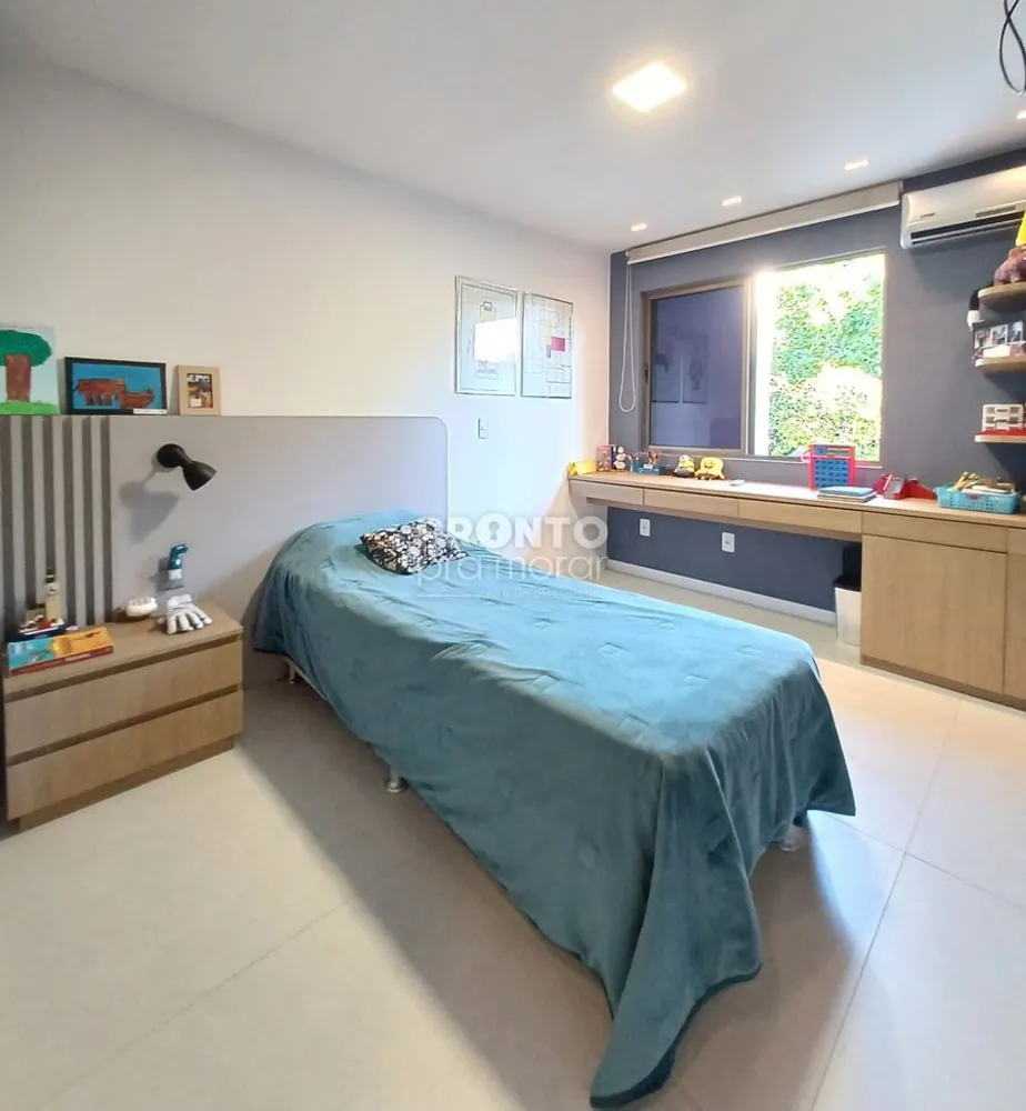Casa, 4 quartos, 216 m² - Foto 1