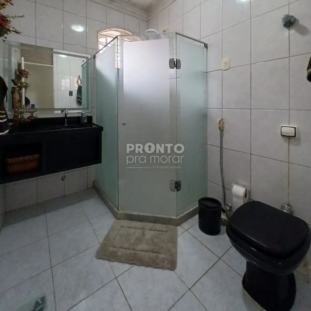Casa, 4 quartos, 193 m² - Foto 1