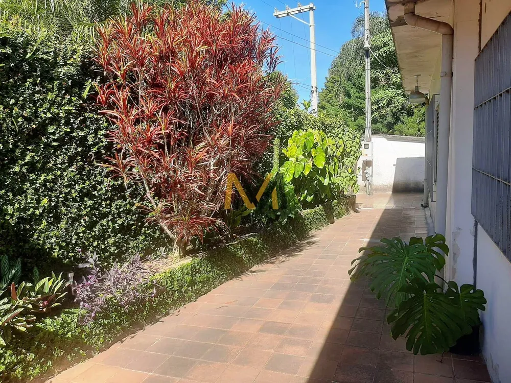 Sítio, 4 quartos, 2610 m² - Foto 5
