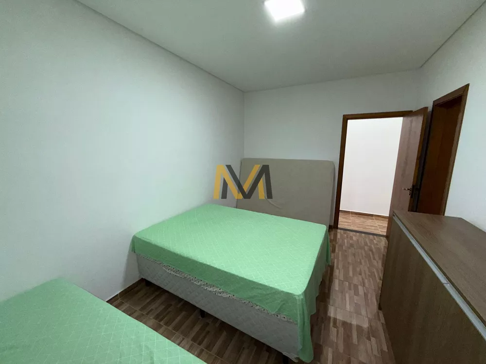 Chácara, 4 quartos, 2800 m² - Foto 1