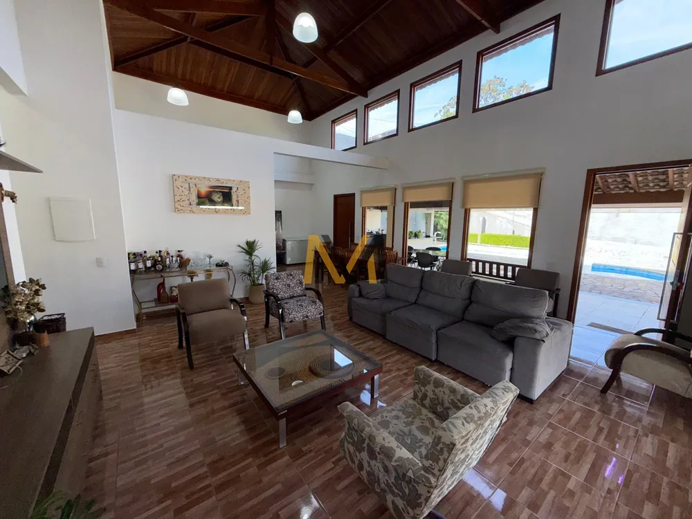 Chácara, 4 quartos, 2800 m² - Foto 1
