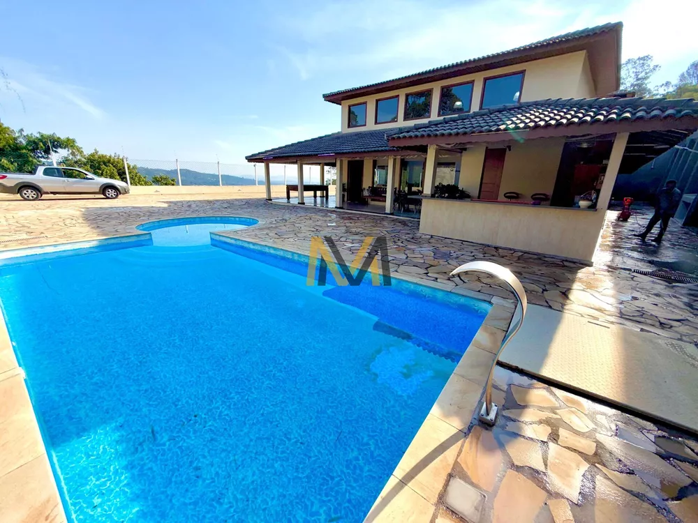 Chácara, 4 quartos, 2800 m² - Foto 2