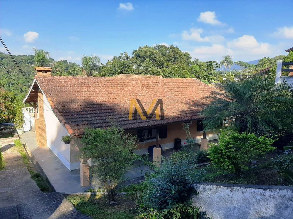 Chácara, 3 quartos, 1496 m² - Foto 1