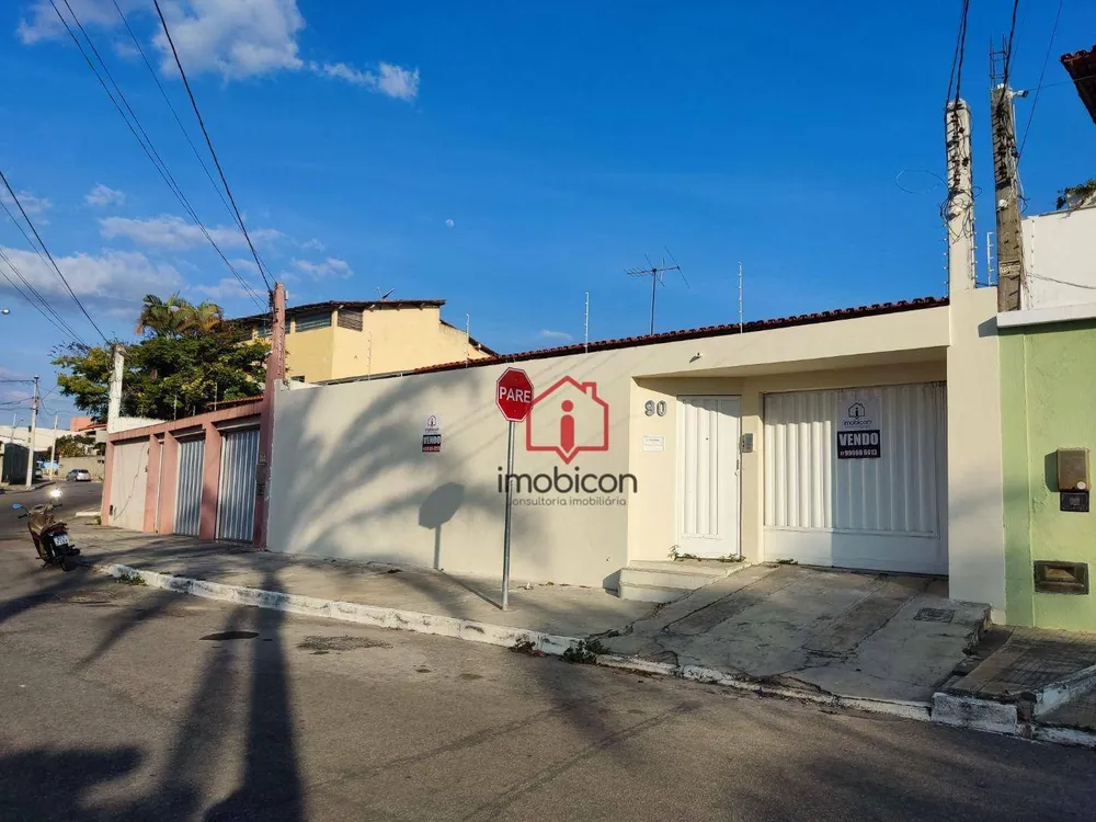 Casa, 3 quartos, 180 m² - Foto 1