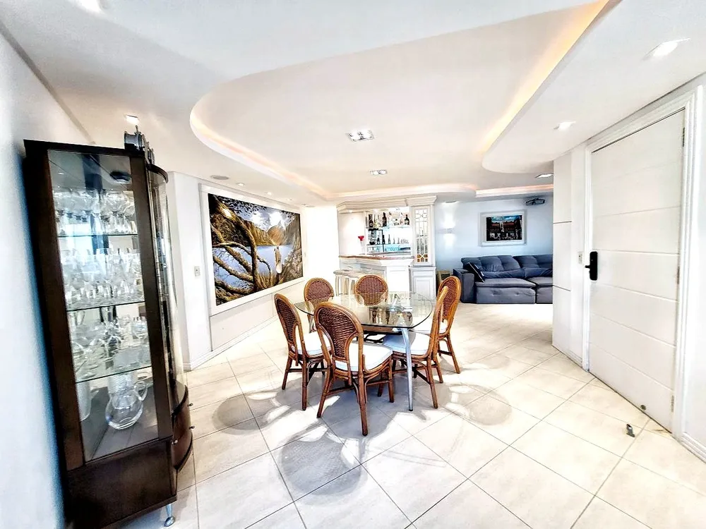 Apartamento, 4 quartos, 195 m² - Foto 3