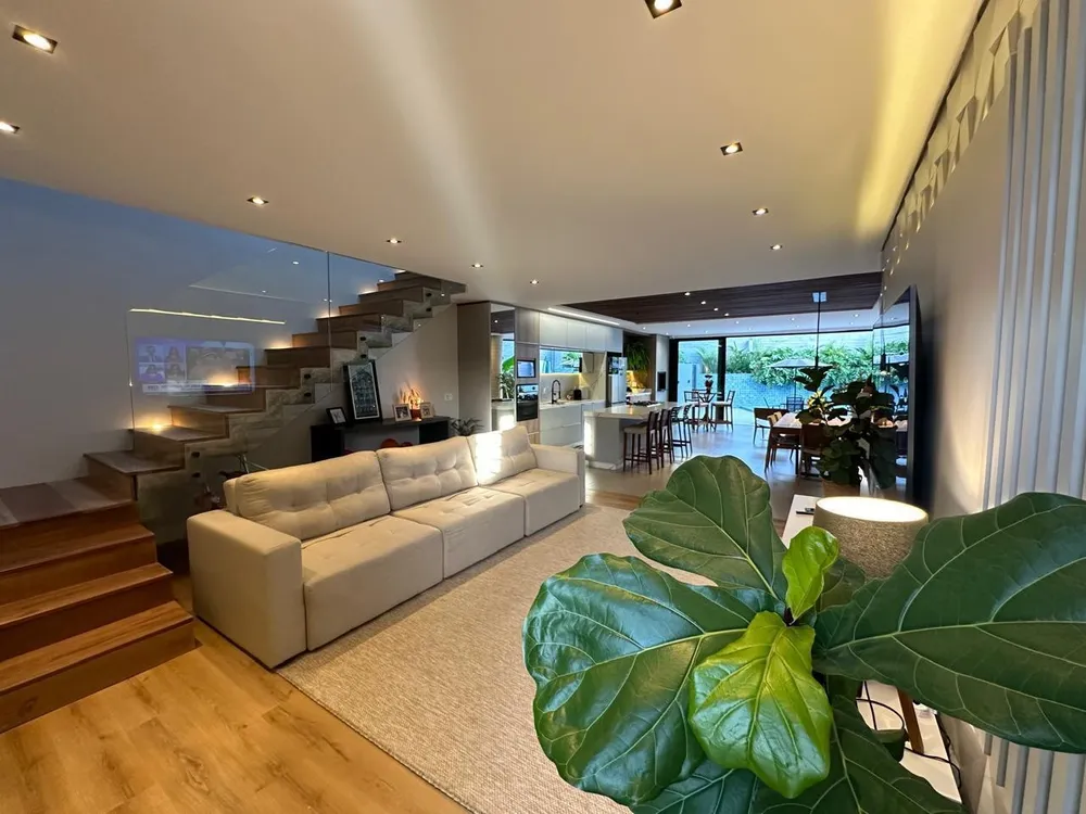 Casa, 4 quartos, 287 m² - Foto 2