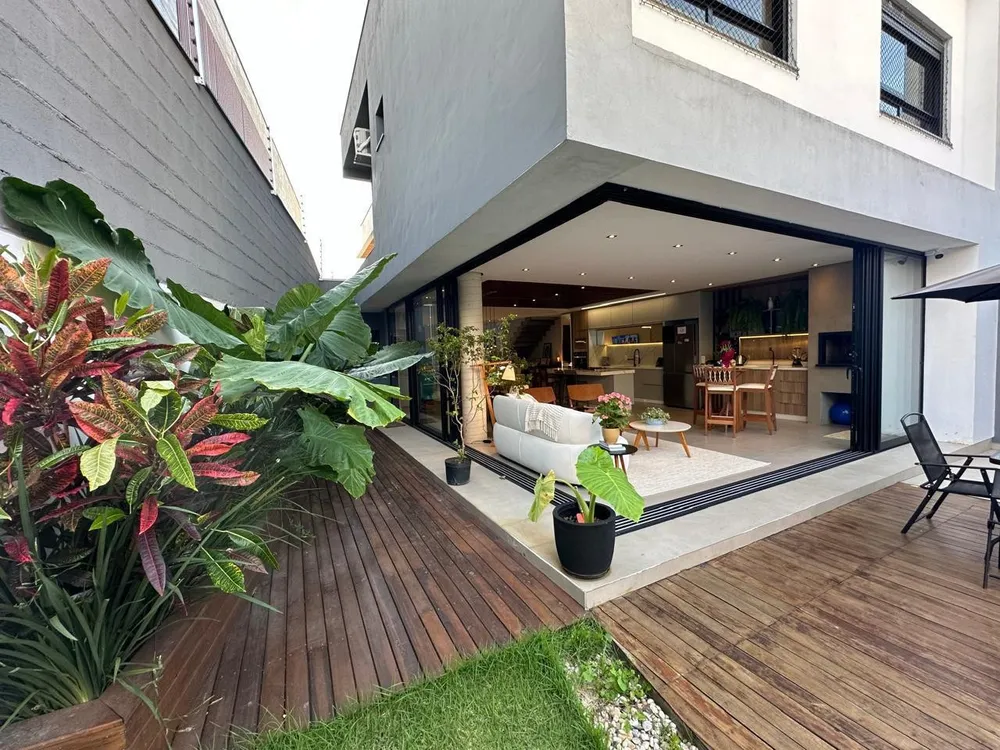 Casa, 4 quartos, 287 m² - Foto 1
