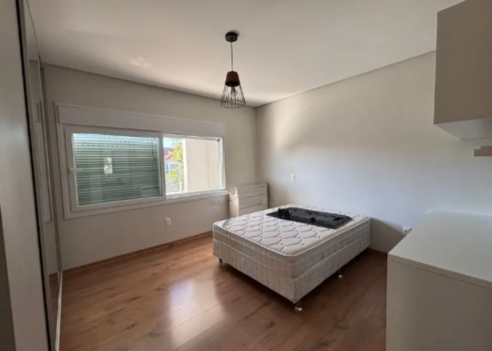 Casa, 4 quartos, 242 m² - Foto 8