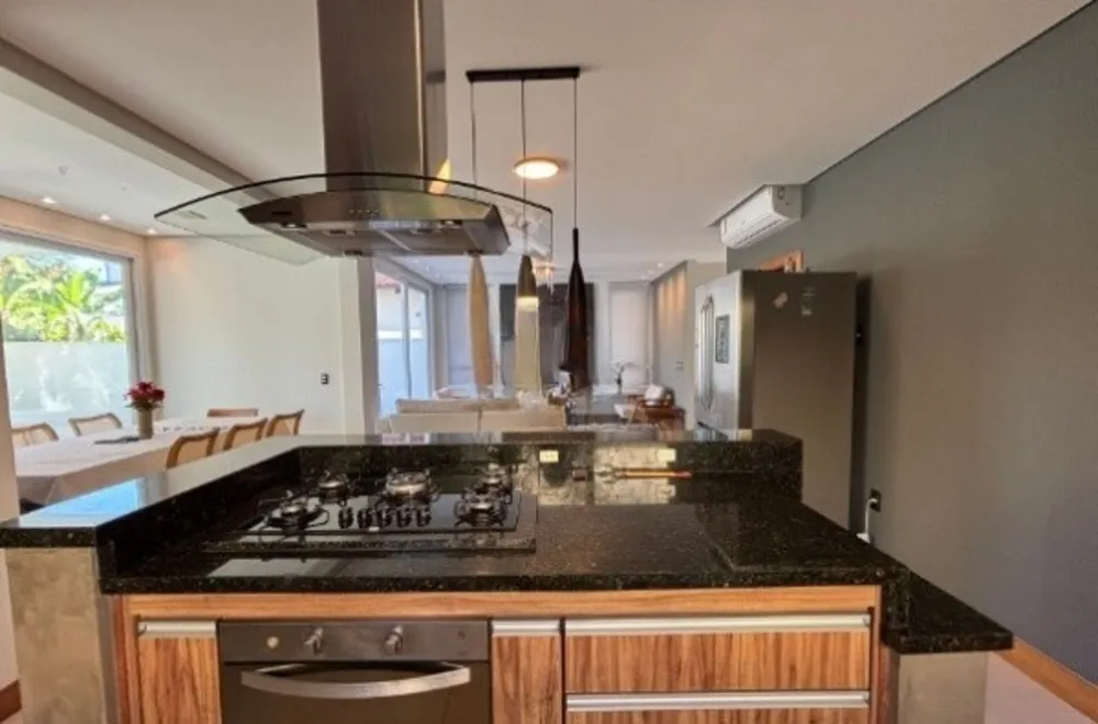 Casa, 4 quartos, 242 m² - Foto 4