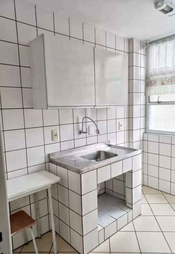 Apartamento à venda com 2 quartos, 61m² - Foto 11