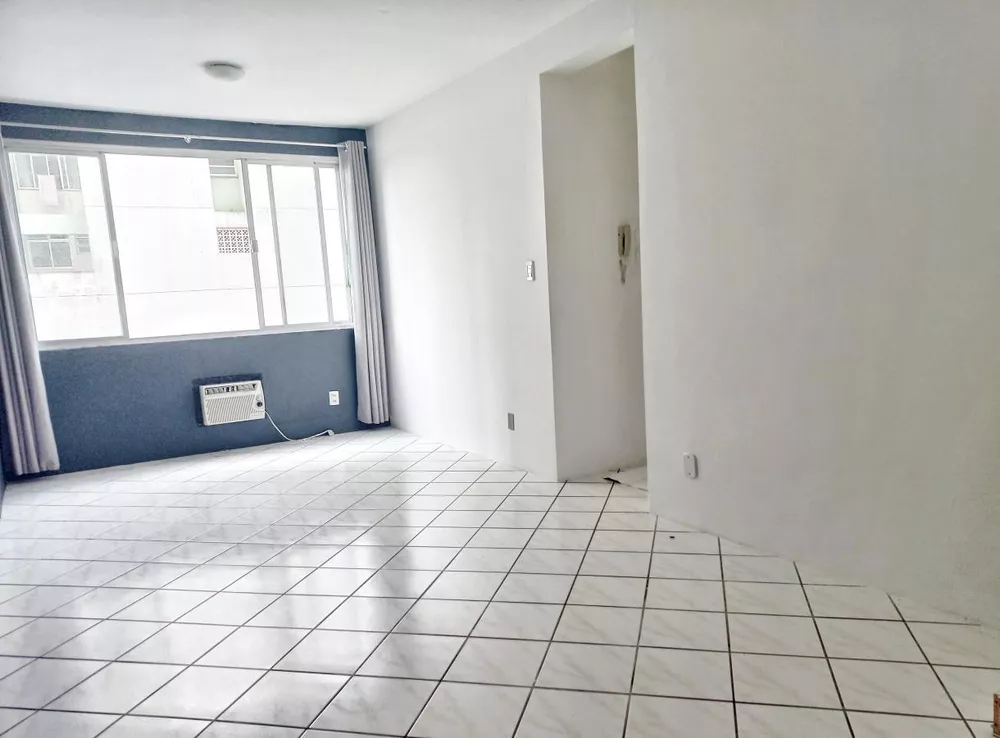 Apartamento à venda com 2 quartos, 66m² - Foto 7