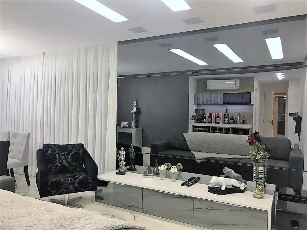 Cobertura, 3 quartos, 238 m² - Foto 4