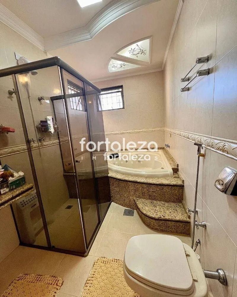 Sobrado, 3 quartos, 361 m² - Foto 2