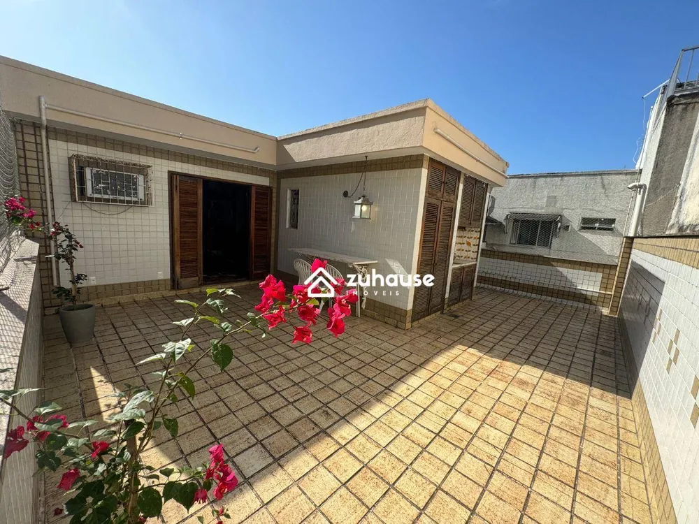 Cobertura, 3 quartos, 219 m² - Foto 1