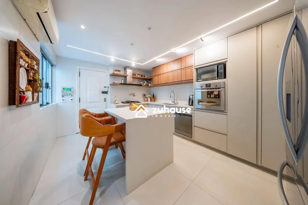 Apartamento, 3 quartos, 261 m² - Foto 17