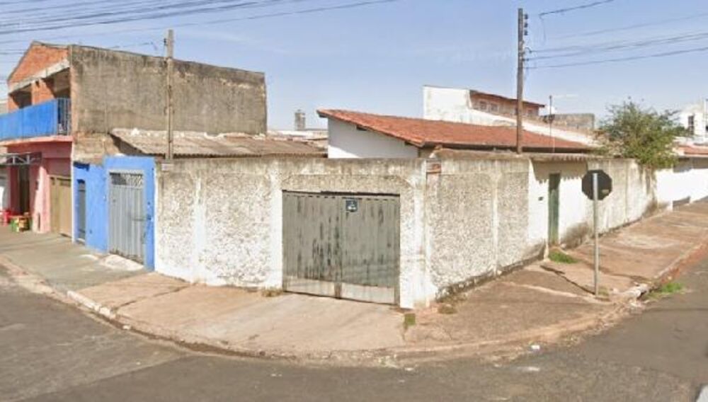 Casa à venda com 2 quartos, 154m² - Foto 1