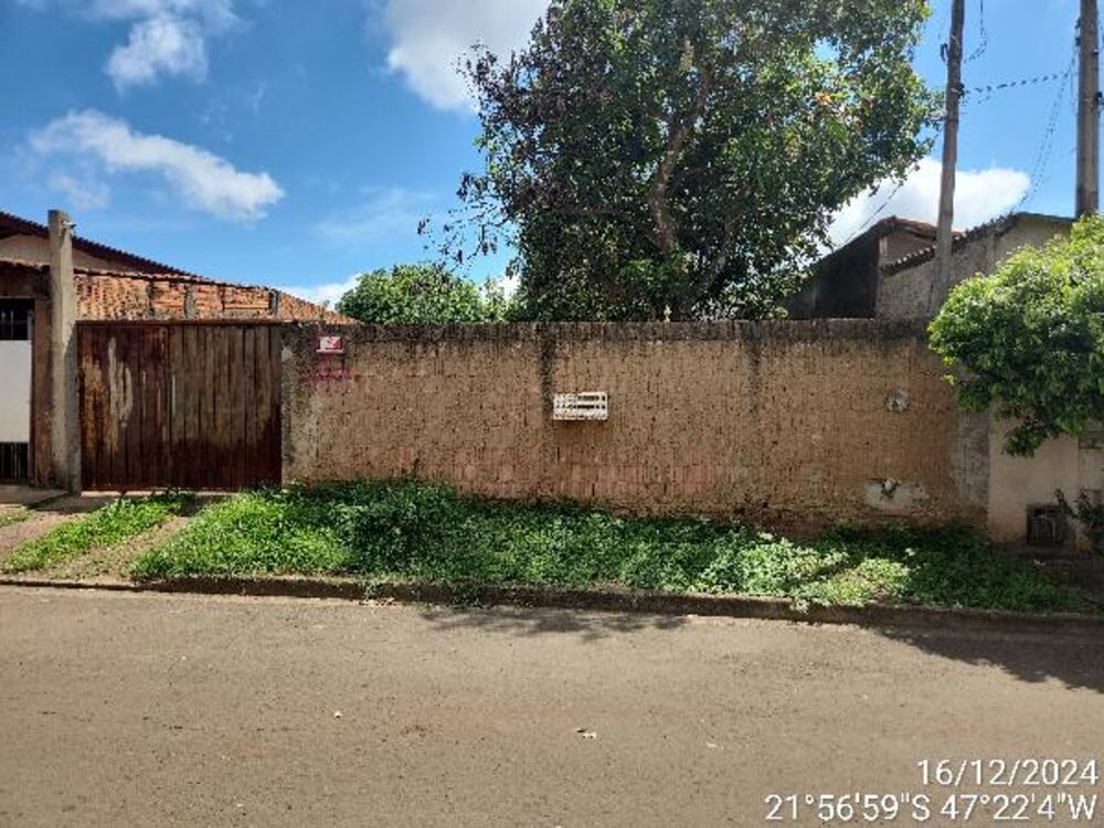 Casa à venda com 2 quartos, 435m² - Foto 1