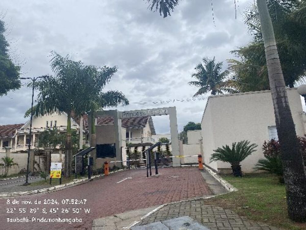 Apartamento à venda com 2 quartos, 10m² - Foto 1