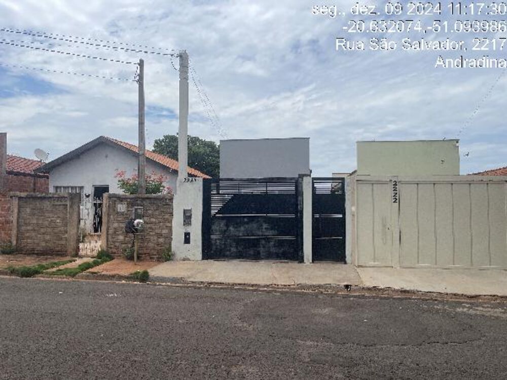 Casa à venda com 2 quartos, 150m² - Foto 1