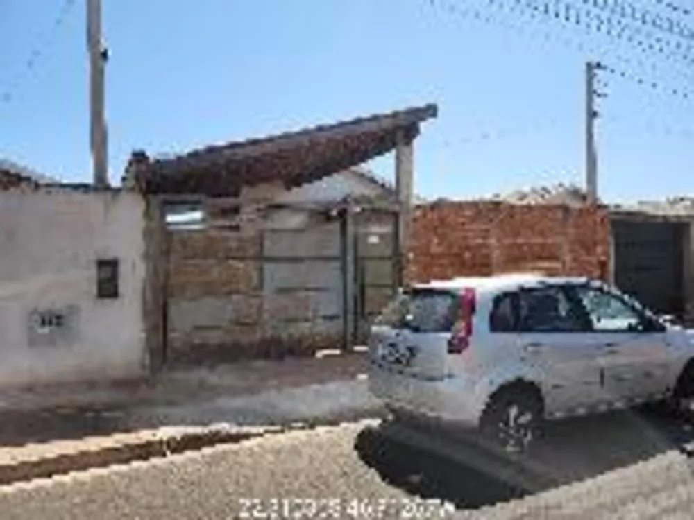 Casa à venda com 2 quartos, 200m² - Foto 1