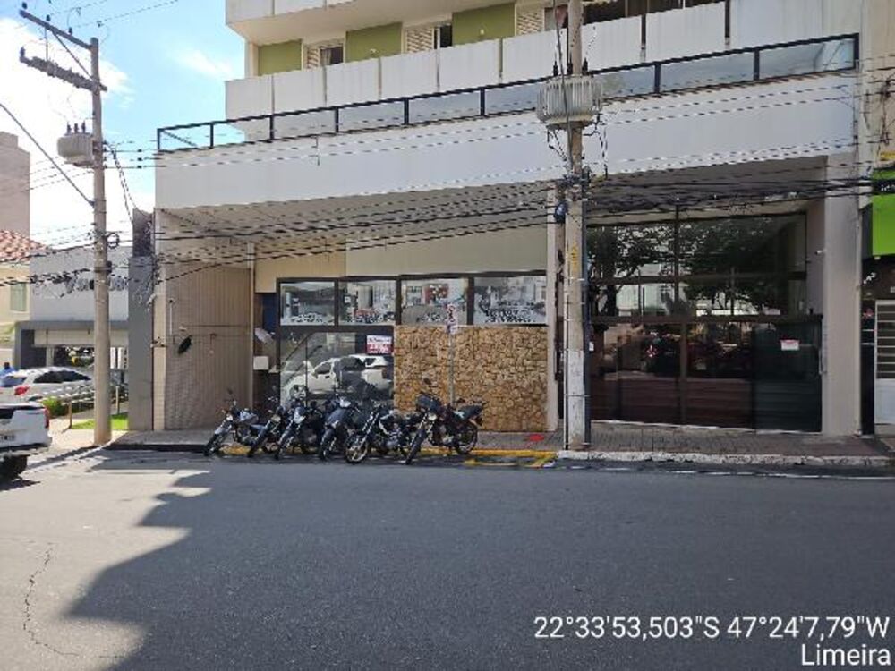 Apartamento à venda com 3 quartos, 10m² - Foto 1