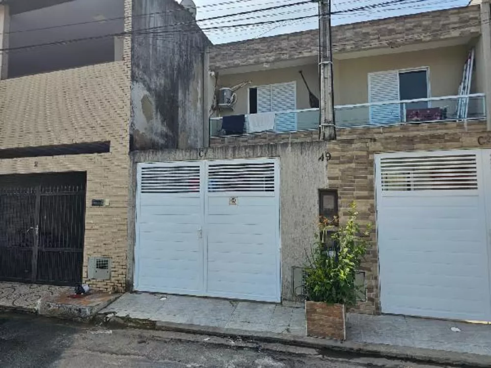 Casa à venda com 2 quartos, 50m² - Foto 1