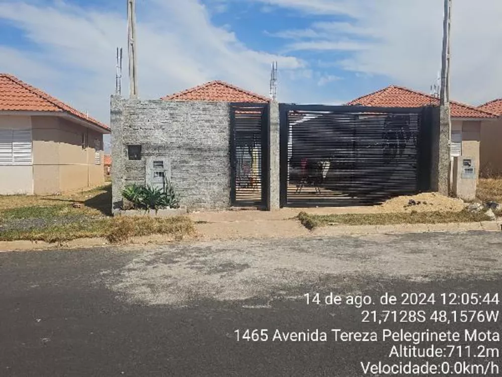 Casa à venda com 2 quartos, 200m² - Foto 1