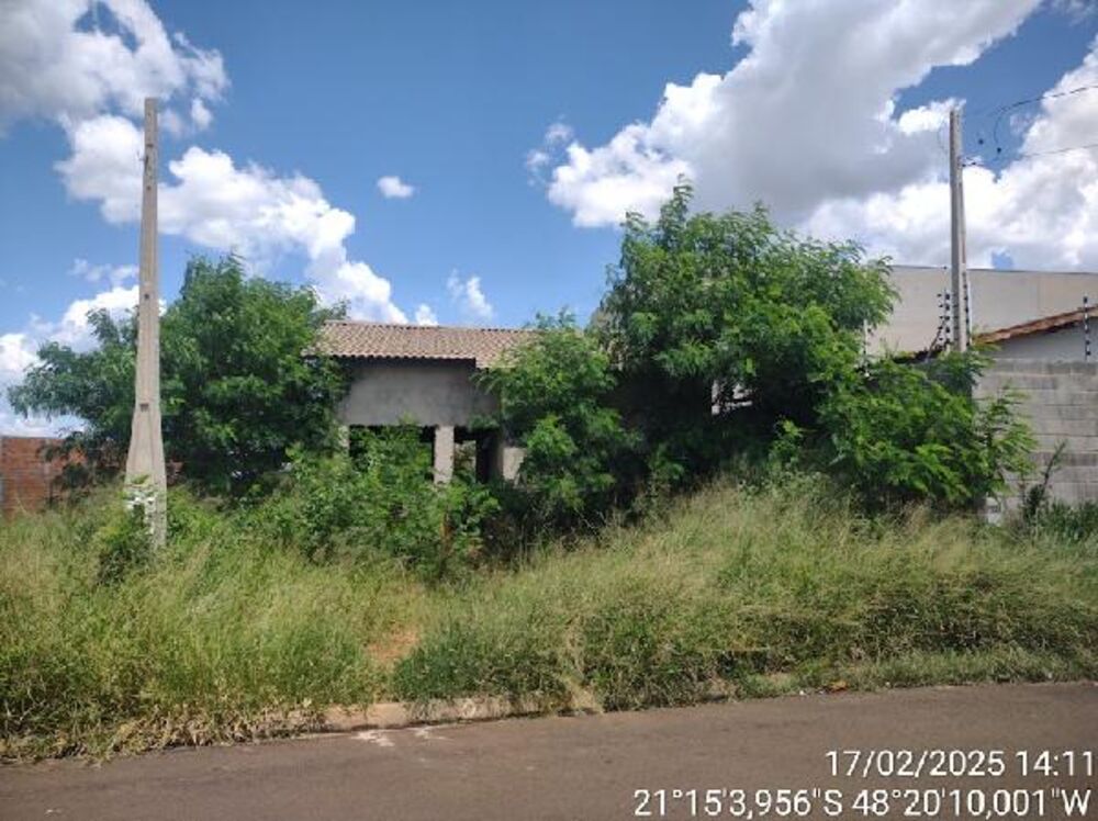 Casa à venda com 2 quartos, 238m² - Foto 1