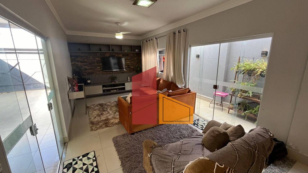 Casa à venda com 6 quartos, 284m² - Foto 4
