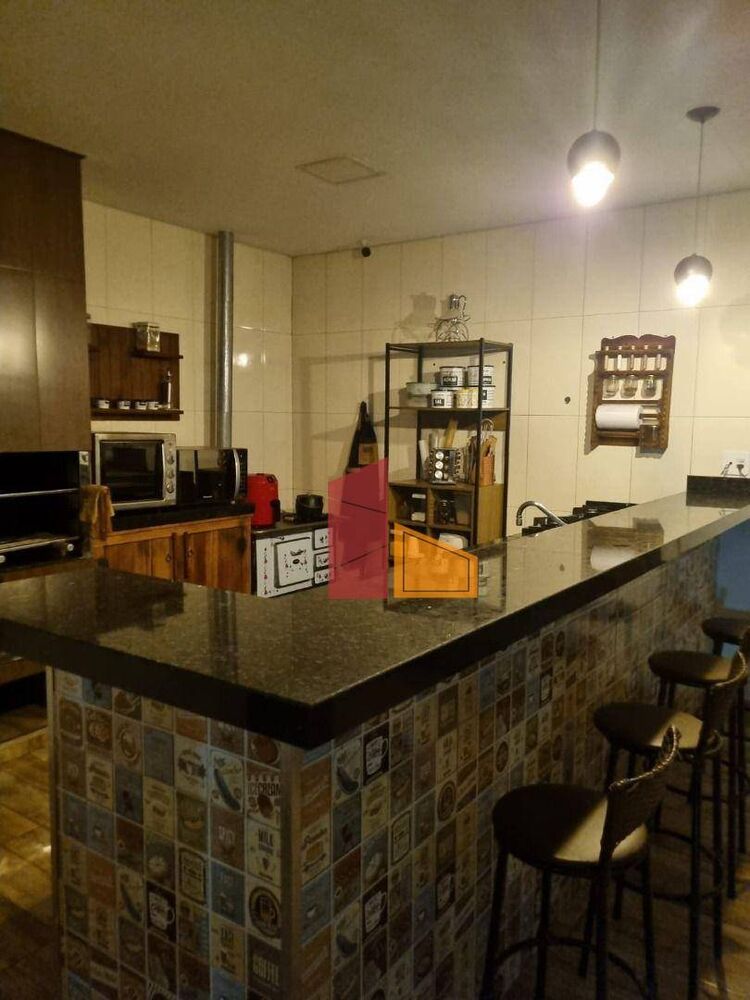 Casa, 3 quartos, 195 m² - Foto 3