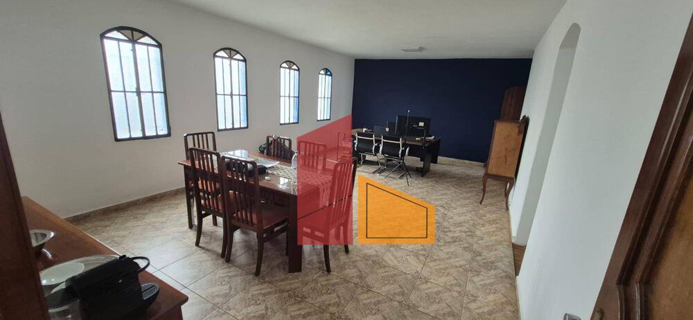 Casa, 3 quartos, 180 m² - Foto 1