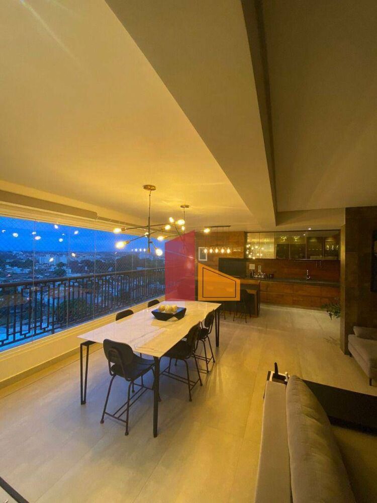 Apartamento, 3 quartos, 236 m² - Foto 2