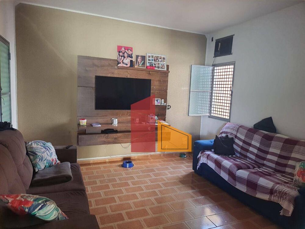 Casa, 3 quartos, 220 m² - Foto 1