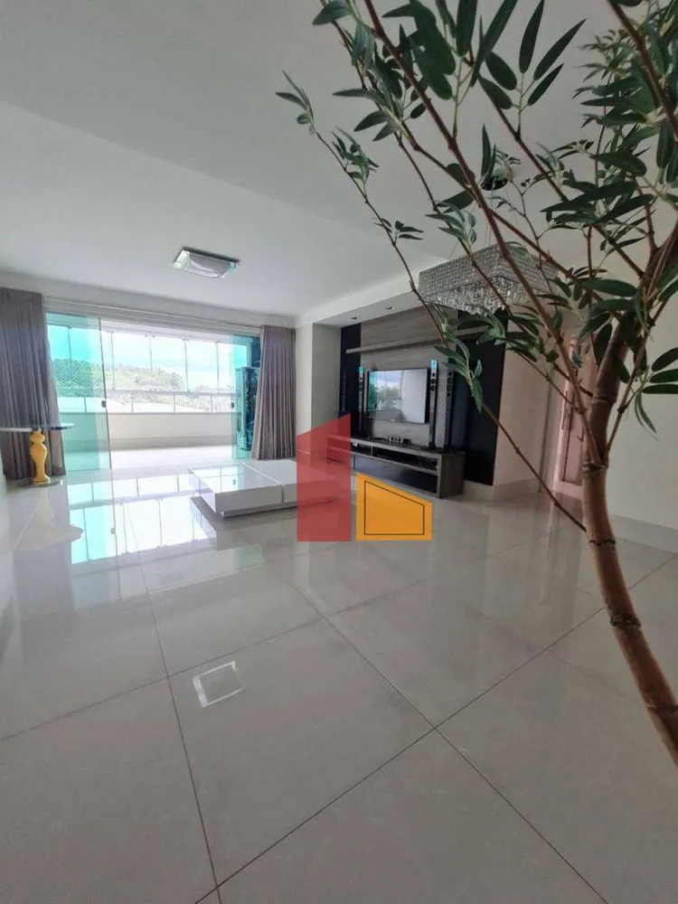 Apartamento, 3 quartos, 215 m² - Foto 1
