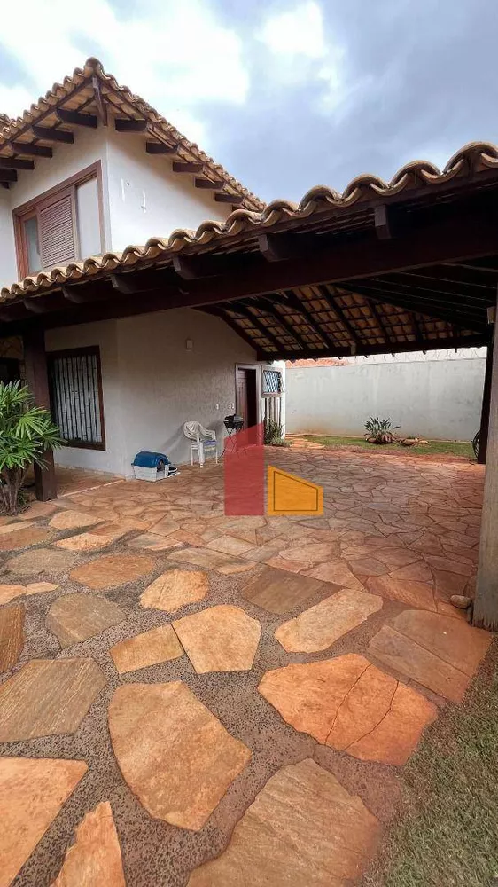 Casa, 4 quartos, 315 m² - Foto 2