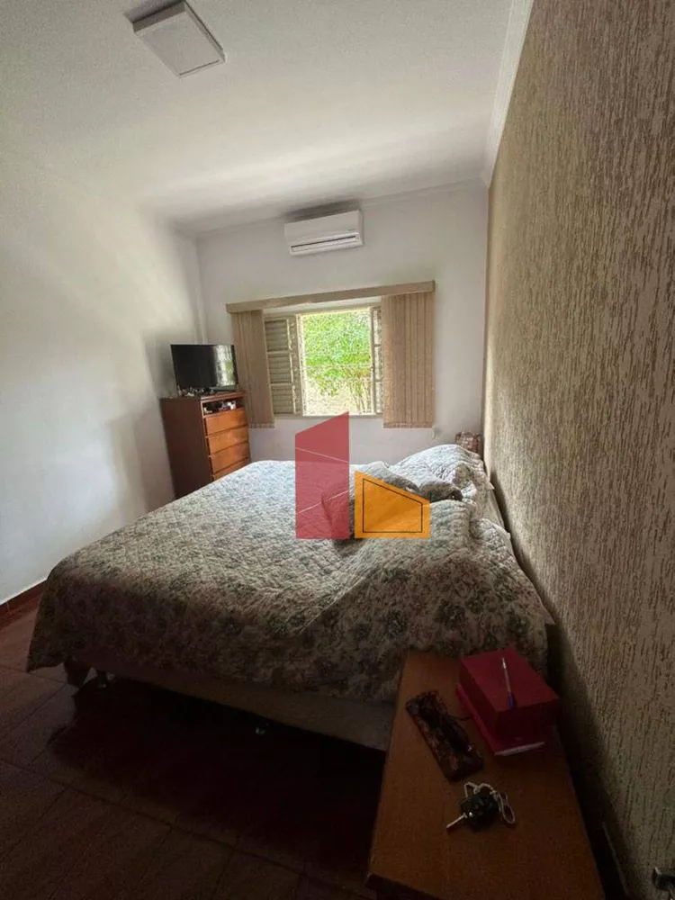Casa, 4 quartos, 268 m² - Foto 2