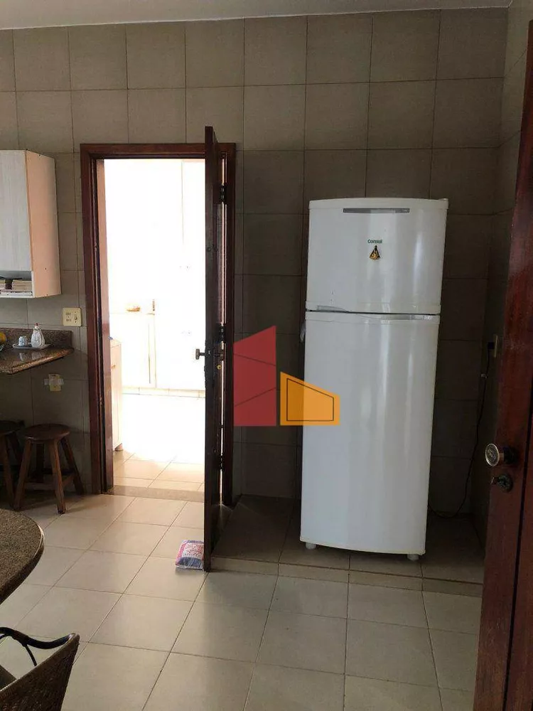 Casa, 5 quartos, 3 m² - Foto 13