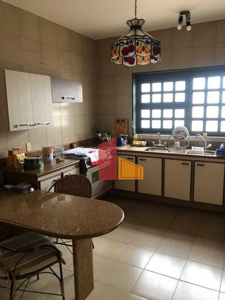 Casa, 5 quartos, 3 m² - Foto 11