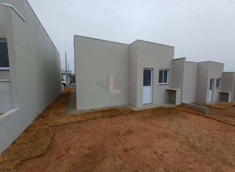 Casa à venda com 2 quartos, 50m² - Foto 13