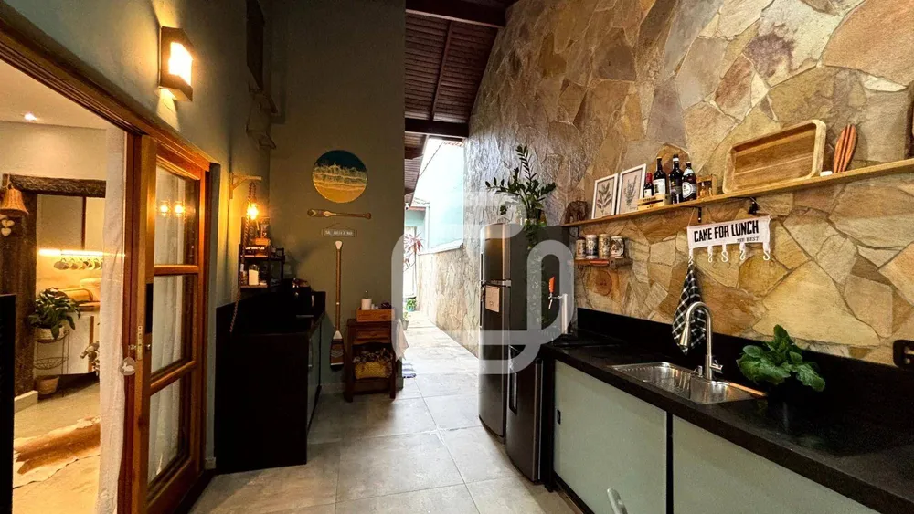 Casa, 4 quartos, 255 m² - Foto 4