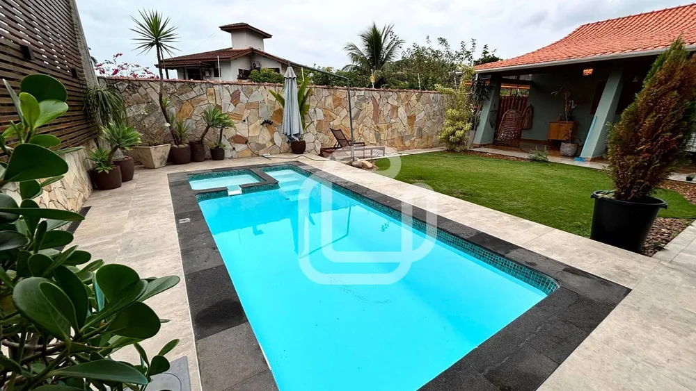 Casa, 4 quartos, 255 m² - Foto 1