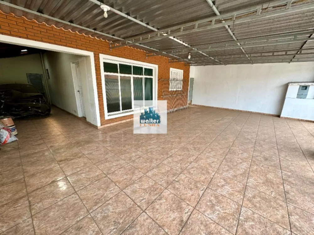 Casa à venda com 4 quartos, 500m² - Foto 1