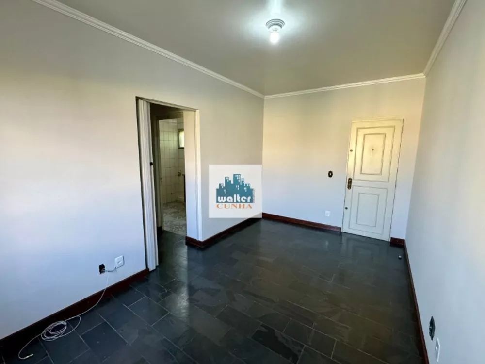 Apartamento à venda com 2 quartos, 57m² - Foto 2