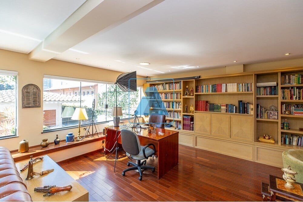 Casa, 5 quartos, 582 m² - Foto 1