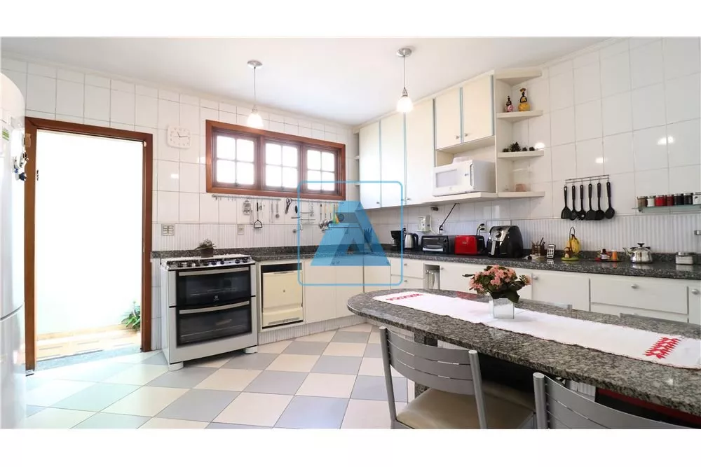 Casa, 3 quartos, 181 m² - Foto 6