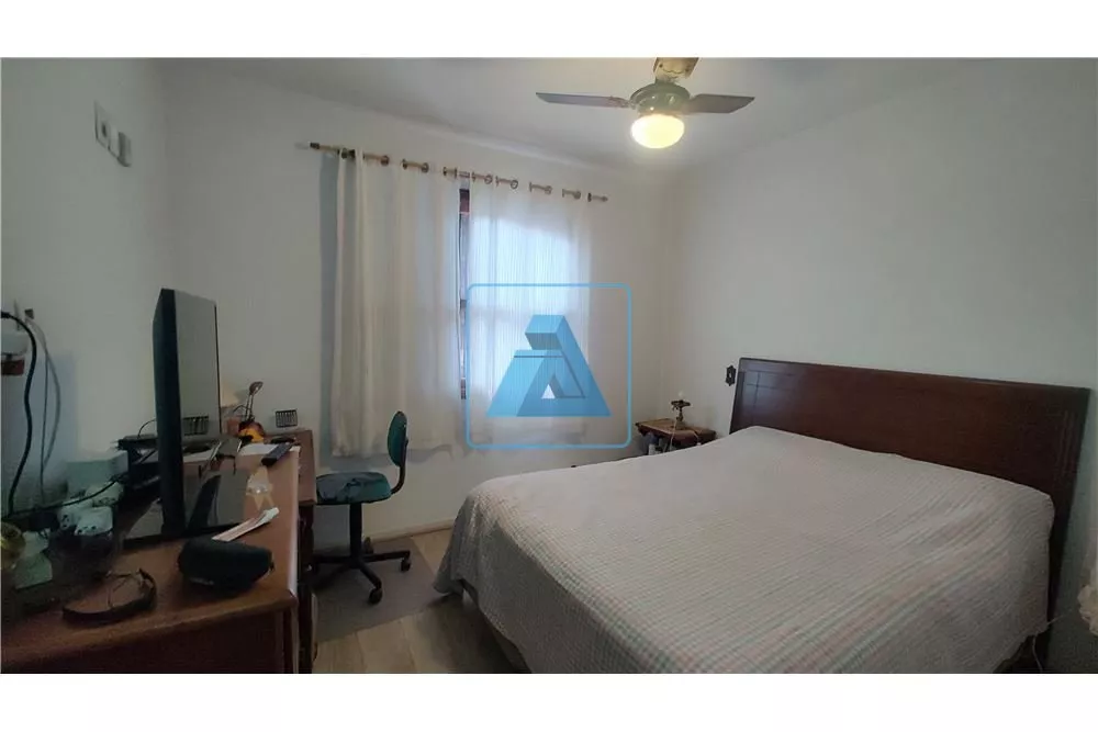 Casa, 3 quartos, 207 m² - Foto 2